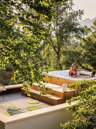 060 Piscine-Jacuzzi - Bulles d'Olive_banner © Camille Arnaud