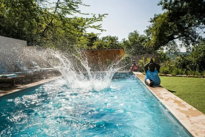 021_Piscine-Jacuzzi_-_Bulles_d_Olive__Camille_Arnaud_WEB Piscine Bulles d'Olive plouf